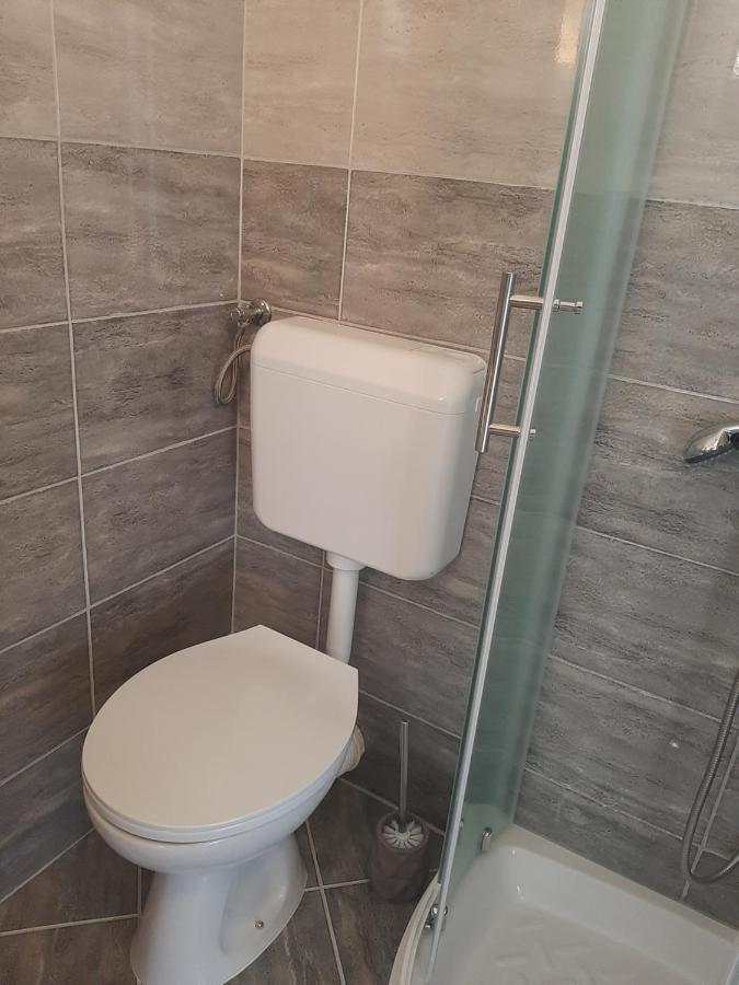 Apartment Enis Барбарига Экстерьер фото