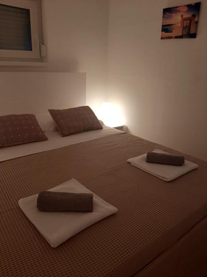 Apartment Enis Барбарига Экстерьер фото