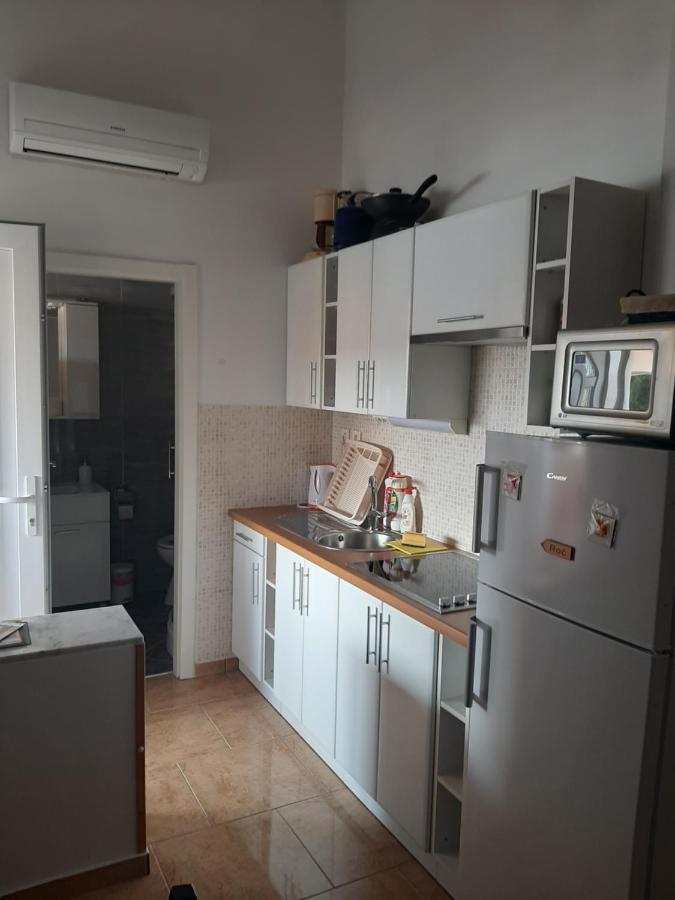 Apartment Enis Барбарига Экстерьер фото