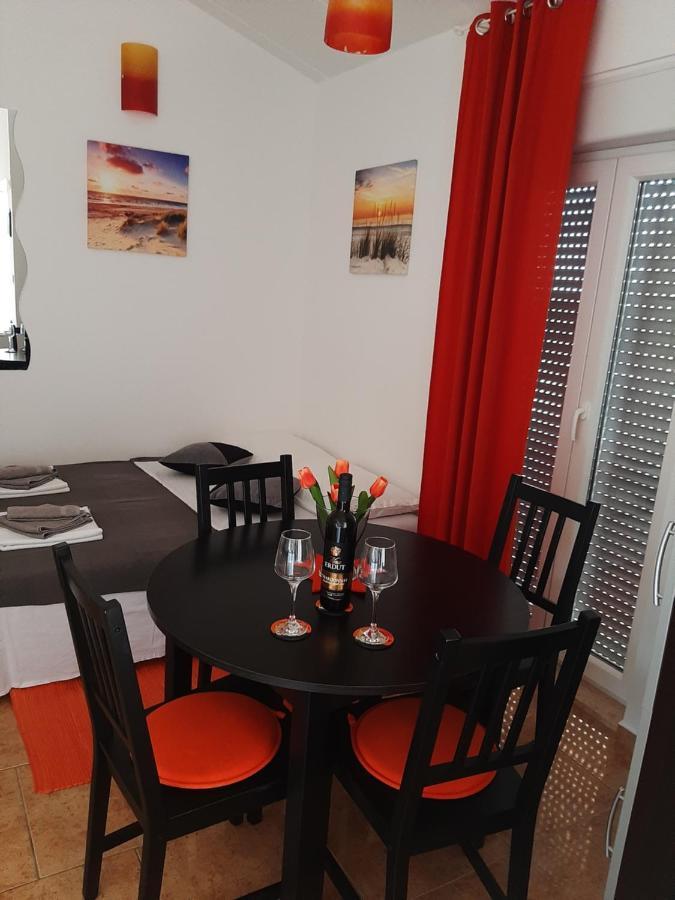 Apartment Enis Барбарига Экстерьер фото